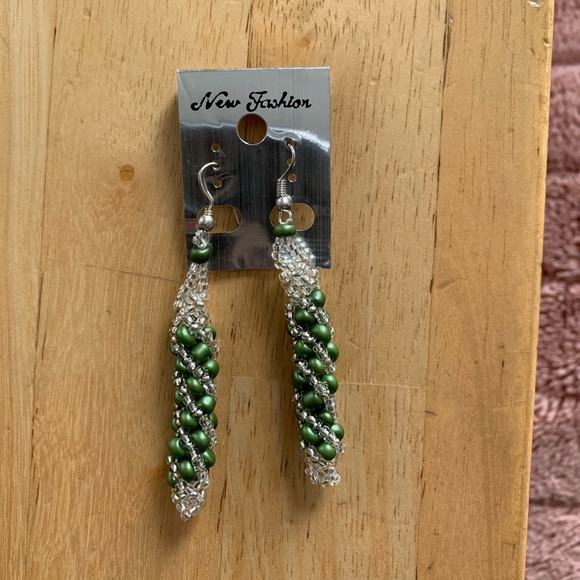 A pair of green dangling earrings! 💚 - Picture 2 of 3